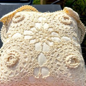 Crochet pillow
